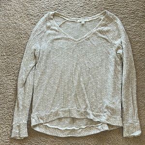 American eagle vneck sweater